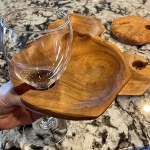 Bamboo wine holder appetizer plates